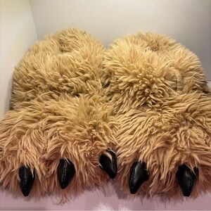 SLIPPERS Bear Sloth Gorilla Lion